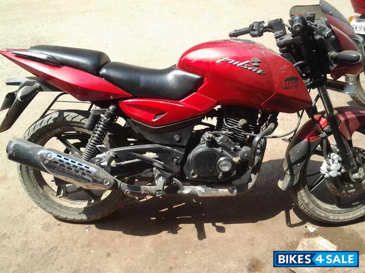 Red Bajaj Pulsar 180 DTSi