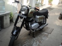 Ideal Jawa Yezdi Classic