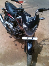 Black Bajaj XCD 135 DTS-Si