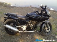 Black Bajaj Pulsar 220 DTSi