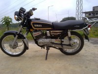 Black Yamaha RX 135