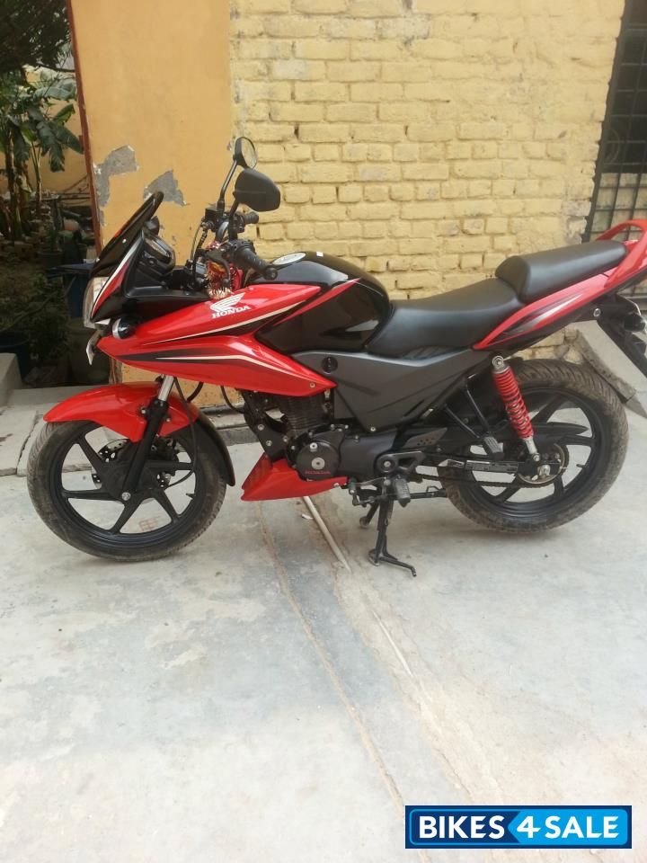 Red & Black Honda CBF Stunner PGM-Fi