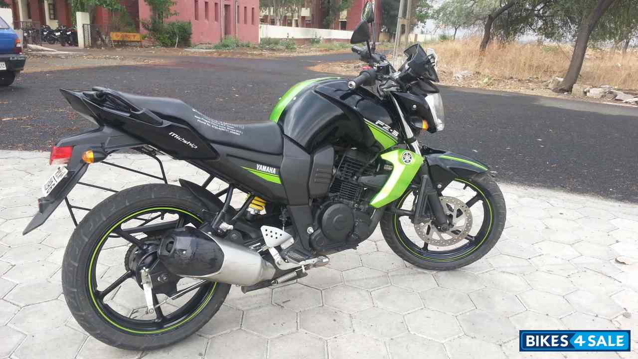 fzs 2012 model