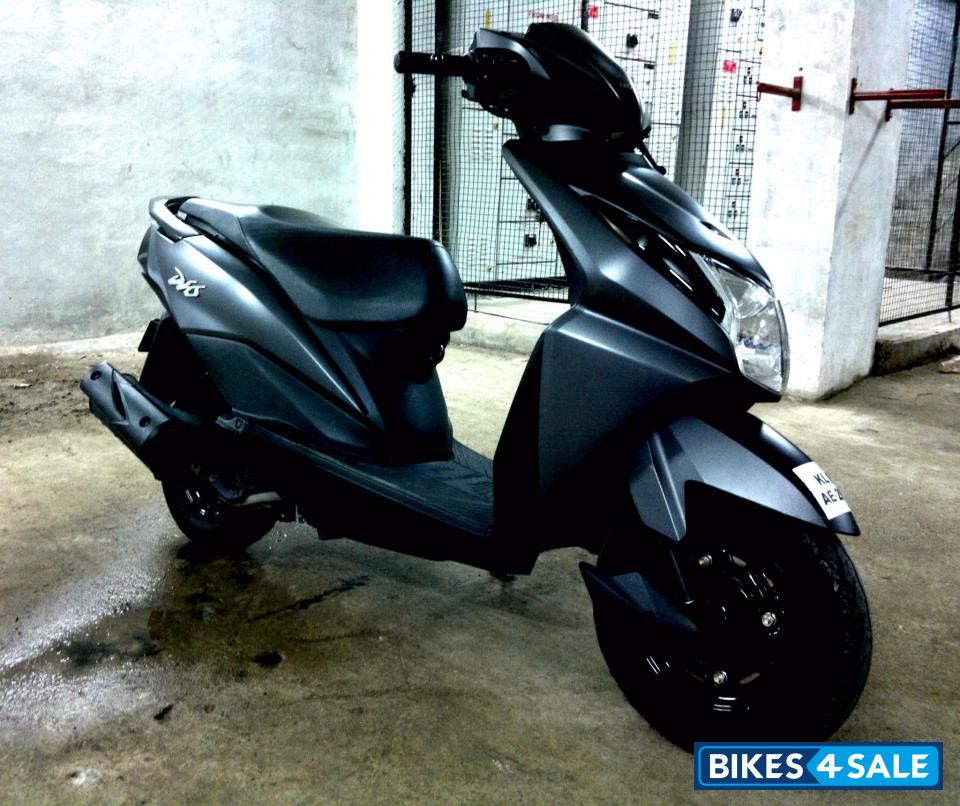 Honda dio discount matte grey colour