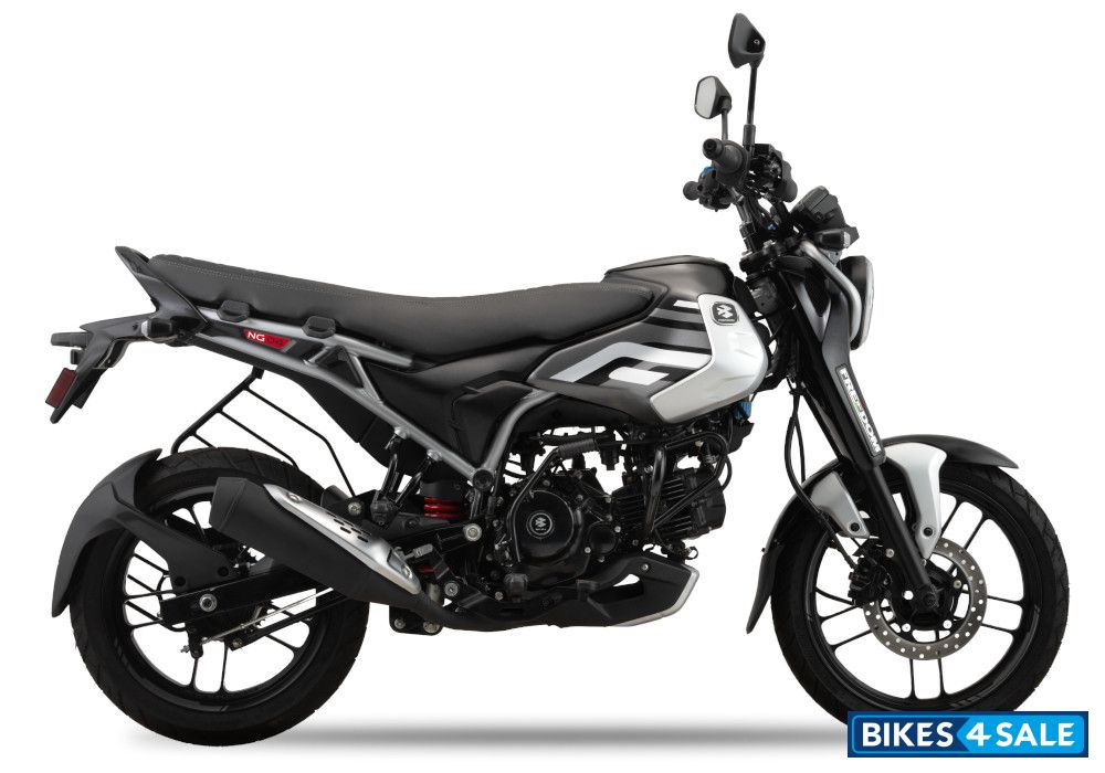 Bajaj Freedom 125 NG04 Disc LED - Ebony Black