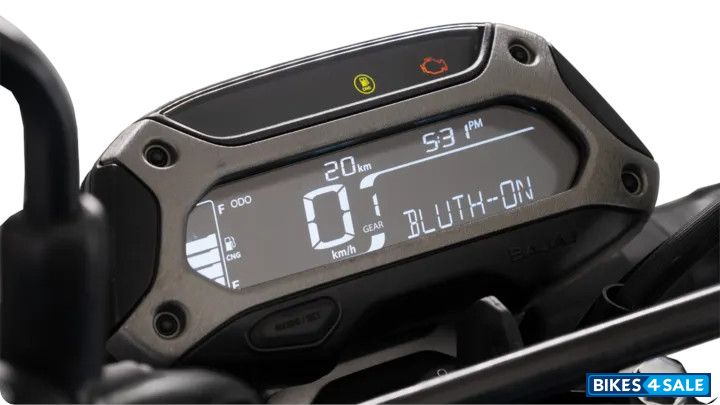 Bajaj Freedom 125 NG04 Disc LED - Fully digital speedometer with bluetooth connectivity