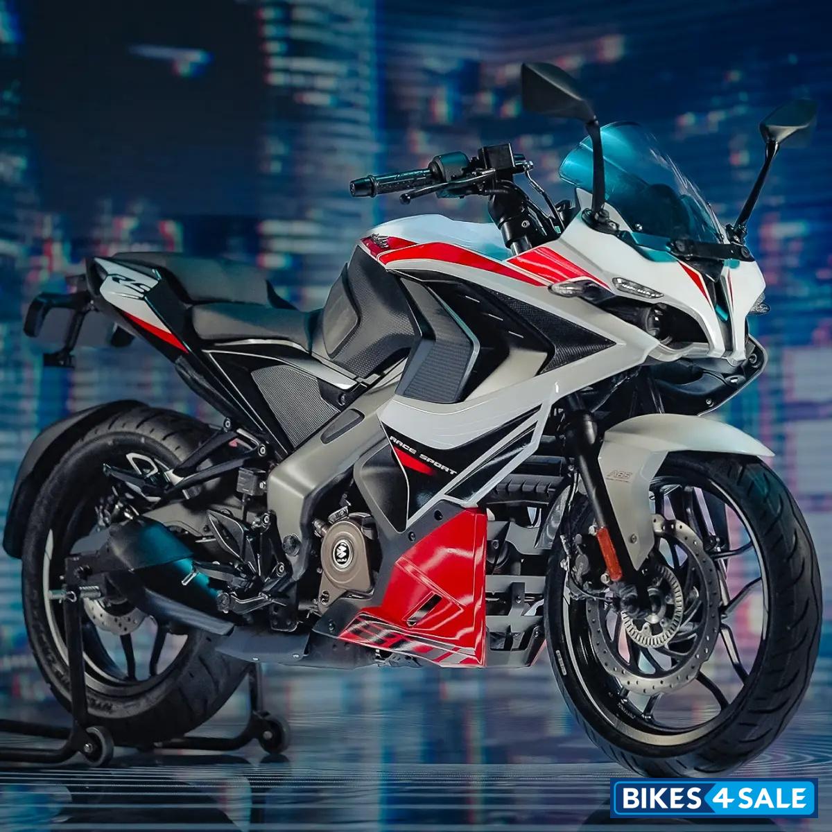 Bajaj Pulsar RS 200 2025