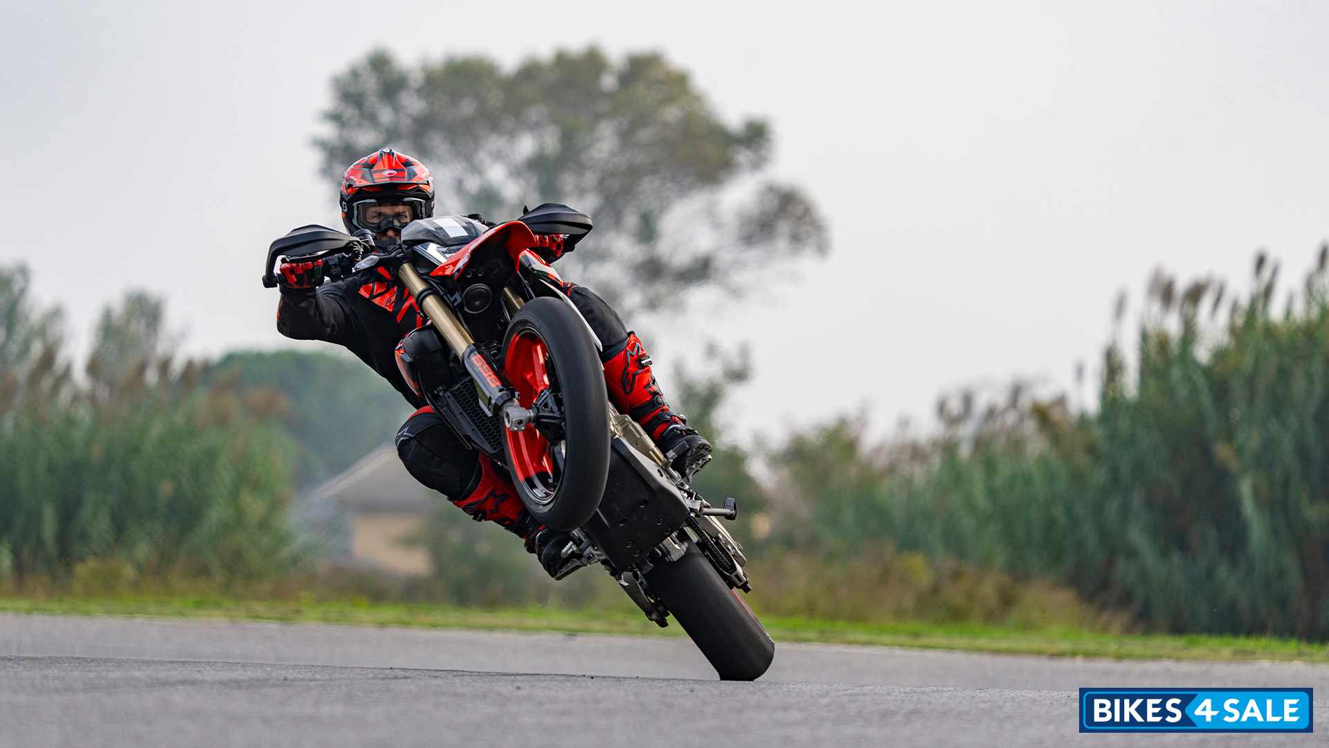 Ducati Hypermotard 698 Mono