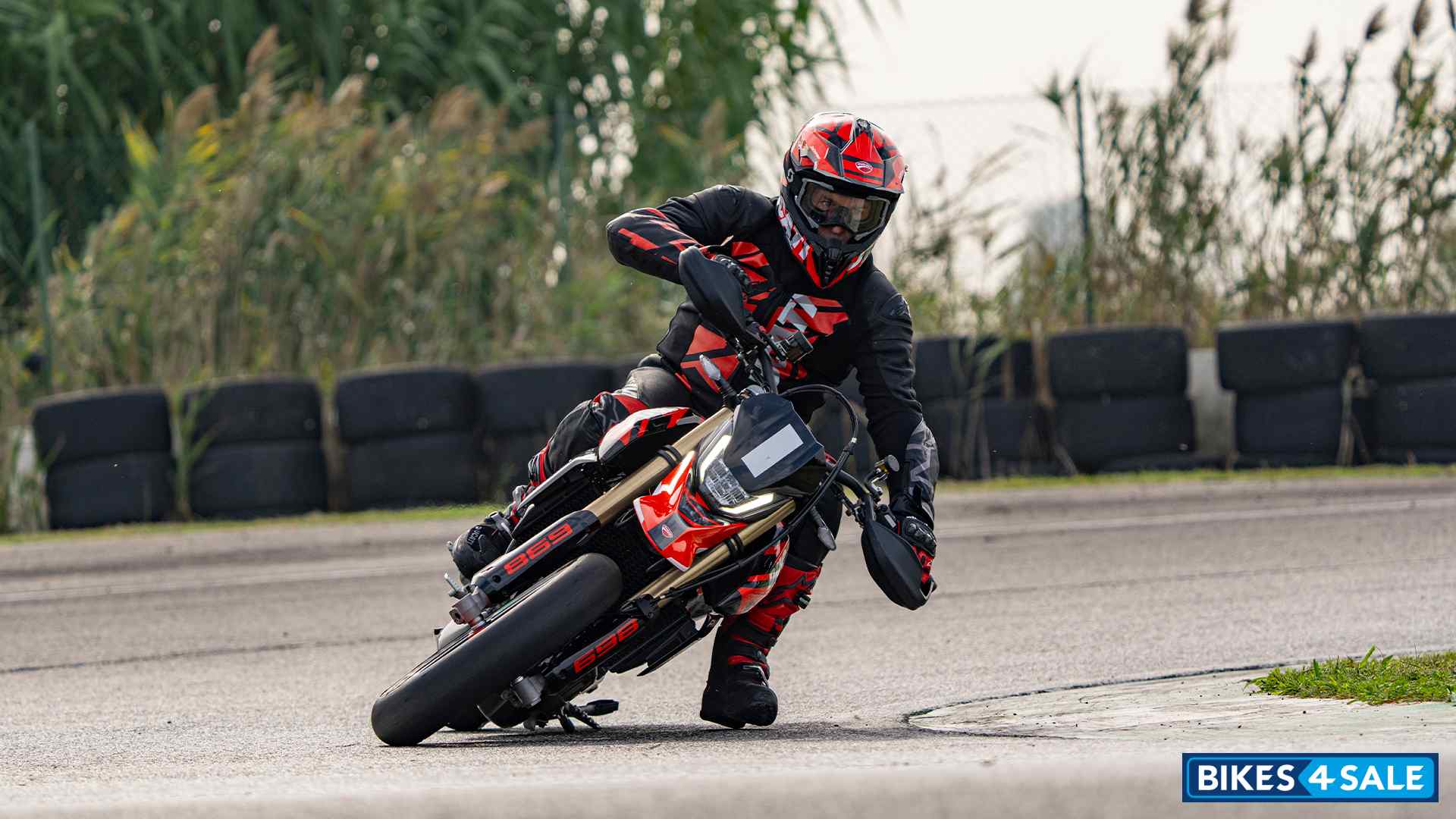 Ducati Hypermotard 698 Mono