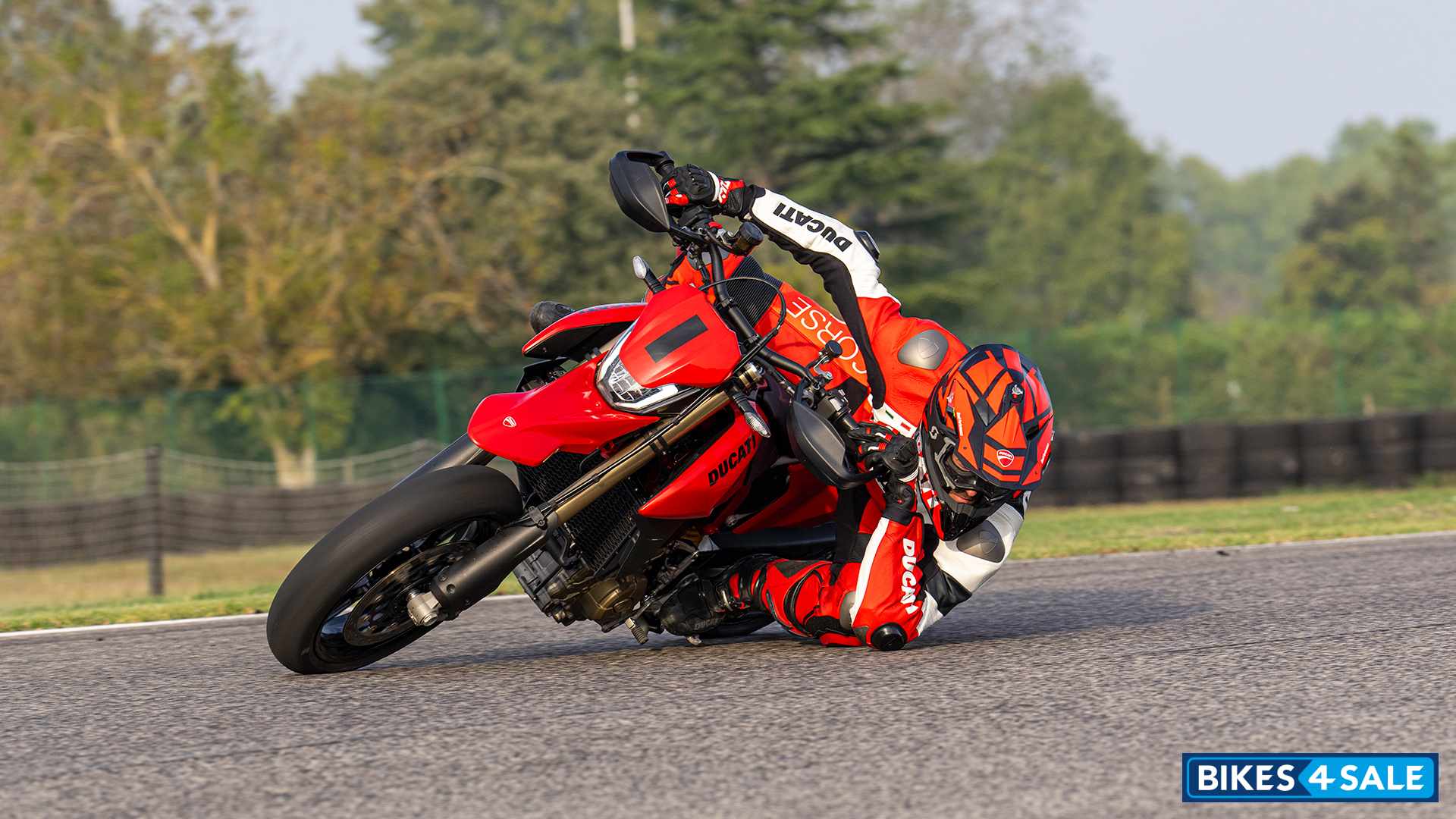 Ducati Hypermotard 698 Mono