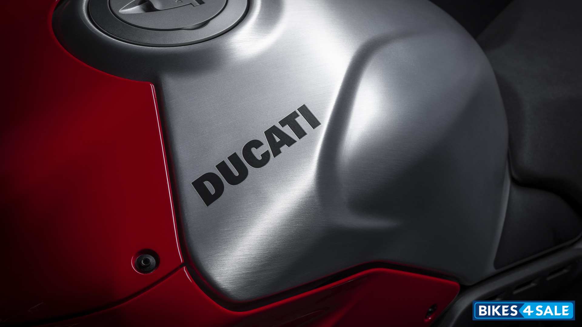 Ducati Panigale V4 R