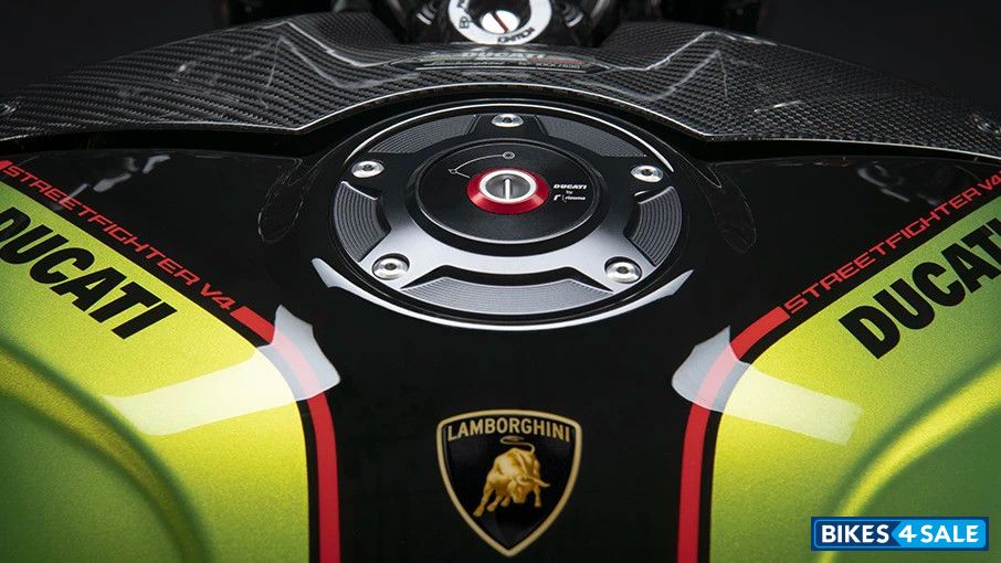 Ducati Streetfighter V4 Lamborghini