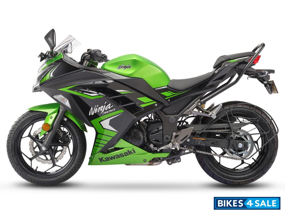 Kawasaki Ninja 300 BS6 2024