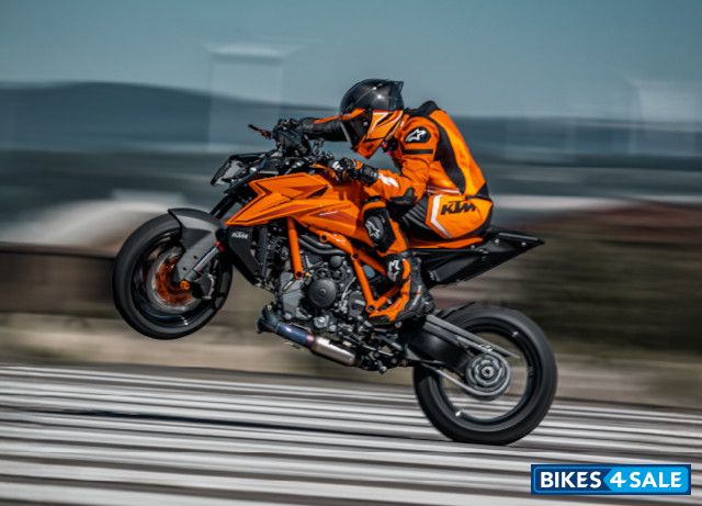 KTM 1390 Super Duke R