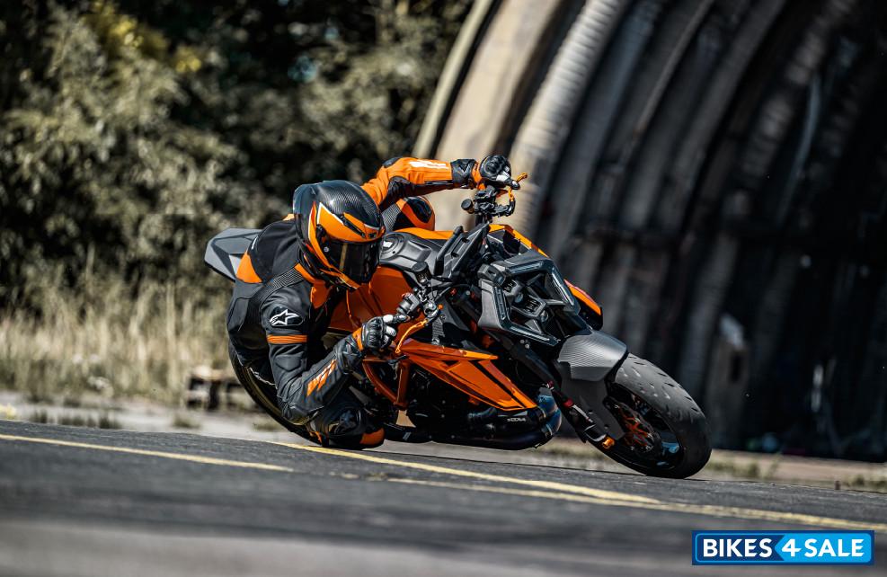 KTM 1390 Super Duke R