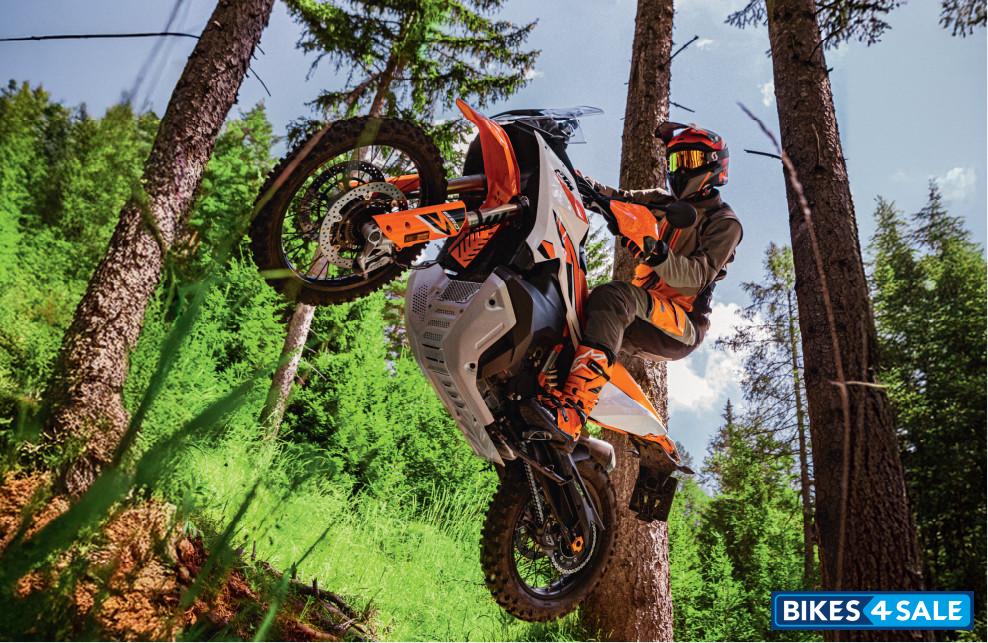 KTM 890 Adventure R 2024