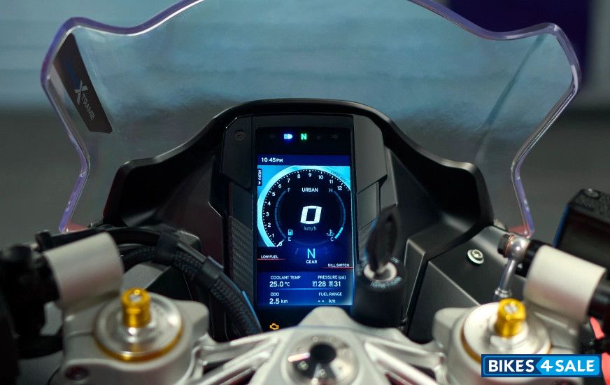 TVS Apache RR 310 2024 - 5 TFT screen connected cluster