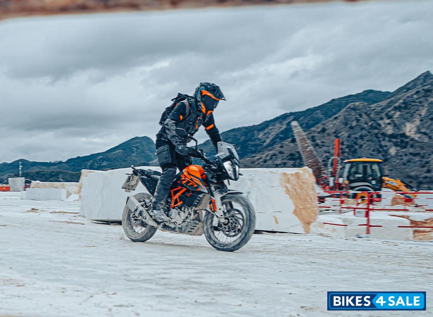 2024 KTM 390 Adventure Unveiled New Hues and Tech Upgrades Set to