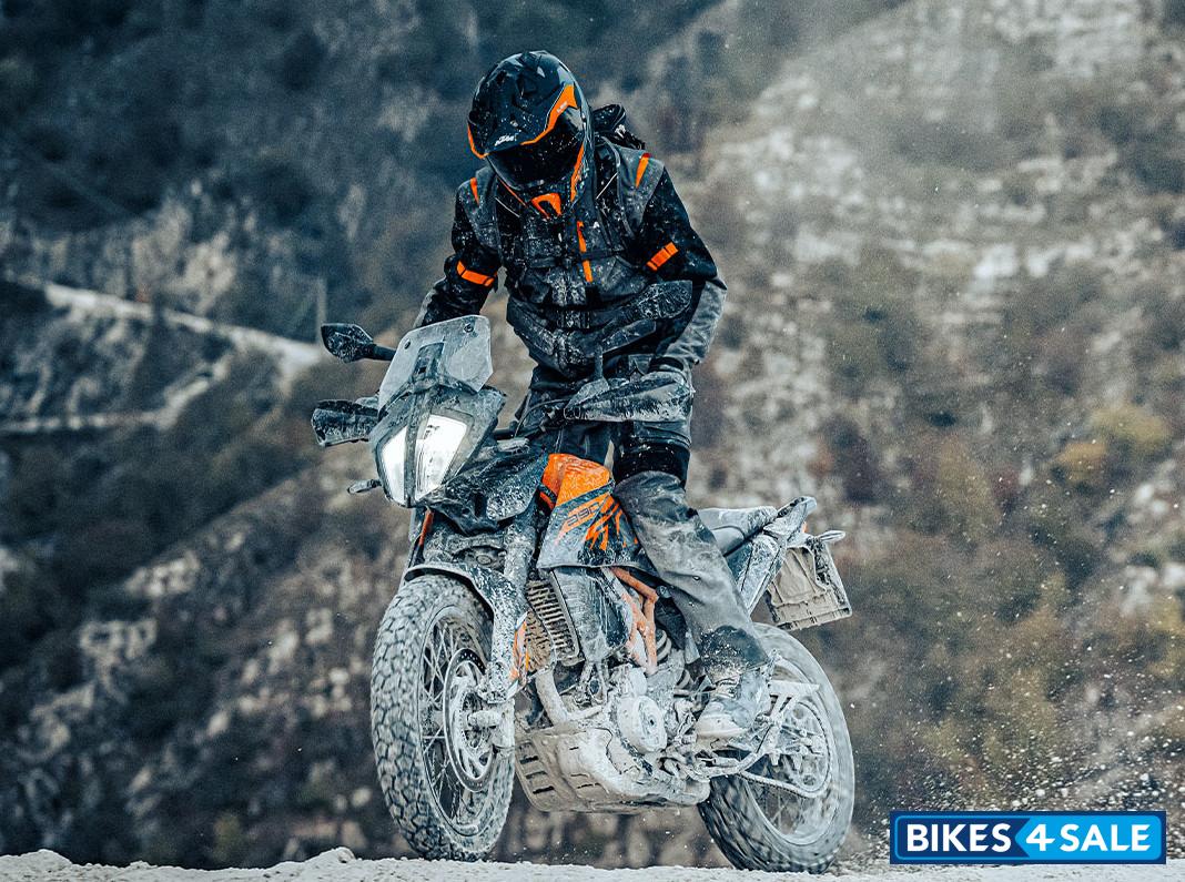 2024 KTM 390 Adventure Unveiled New Hues and Tech Upgrades Set to