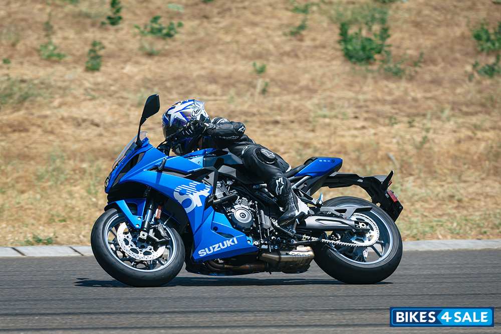 Experience the Thrill The 2024 Suzuki GSX8R Breaks Cover with