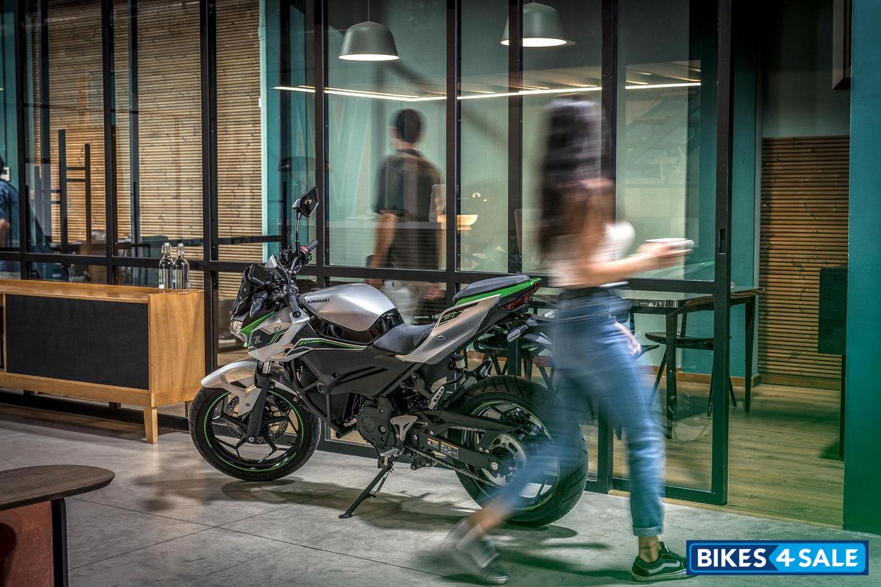 Kawasaki Unveils Electric Motorcycles Z E1 And Ninja E1 A Leap Towards